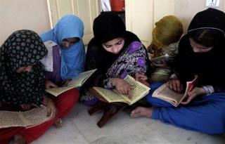 3 Afghan Girls Hit With Acid on Way to School