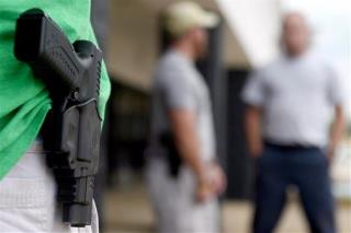 Armed Citizens Turn Up to Guard Recruiting Centers