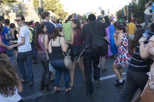 Cops: Man Stabs People at Gay Pride Parade—Again