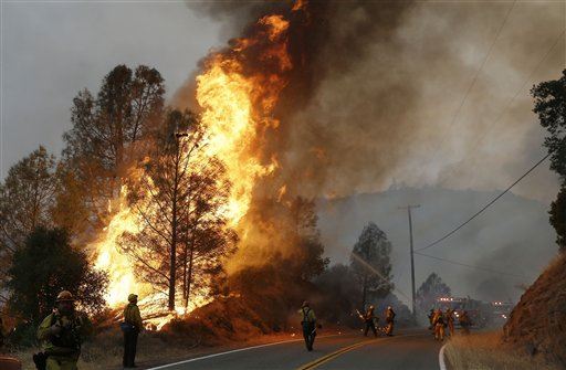 Firefighter Killed When Winds Whip Up Wildfire