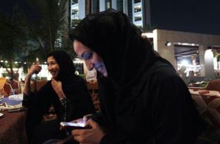 Saudi Women Rock the Voter Registration for First Time