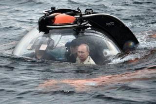 Putin's Latest Stunt Takes Him to Bottom of Sea