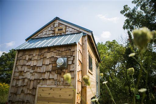 Student's Tiny Digs: 170 Square-Foot House He Built