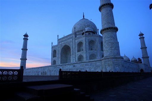 Tourist Dies Taking Selfie at Taj Mahal