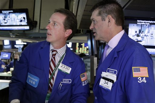 Stocks Edge Up as Oil Slumps