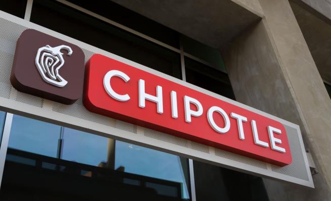 Chipotle Closes Restaurants After E. Coli Outbreak