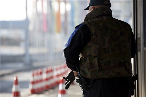 Swiss Arrest 2 Syrians on Terror Charges