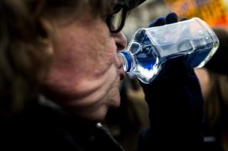 Cher Gives Flint, Mich., 180K Bottles of Water