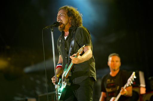 Pearl Jam Gives $125K to Fight Flint Water Crisis