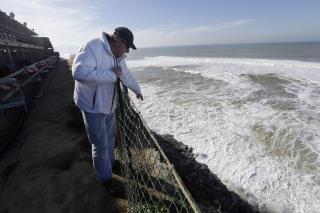 Cliff About to Collapse Under Calif. Apartments