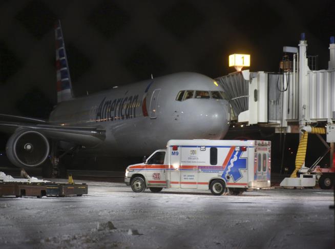 American Airlines Jet Makes U-Turn Over Illness