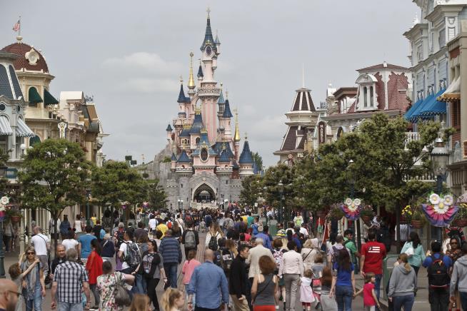 Man With Guns, Extra Ammo Arrested Near Disneyland Paris