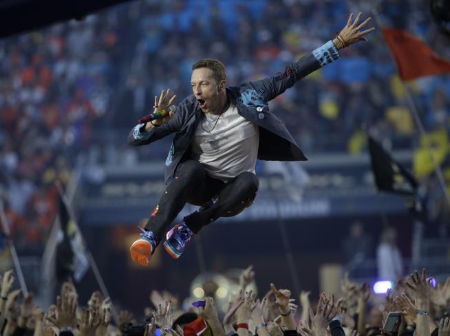 Coldplay, Bruno Mars, Beyonce Dazzle at Bowl