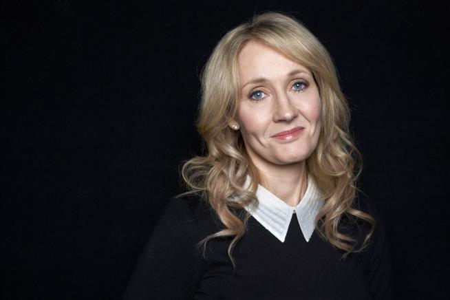 JK Rowling Reaches Out to Depressed Fan on Twitter