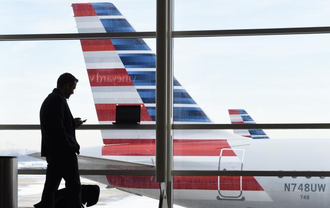 American Airlines Sues Its WiFi Provider