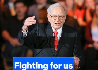 Buffett: Candidates Wrong About the Economy