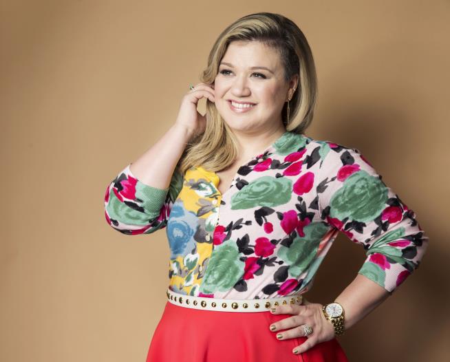 Kelly Clarkson: I Was 'Literally Blackmailed' Into Working With Dr. Luke
