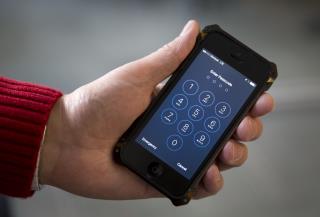 Siri Not Such a Big Help in Safety, Health Crises