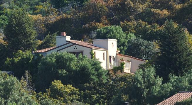 Family of 3 Dead in Murders at Upscale California Home