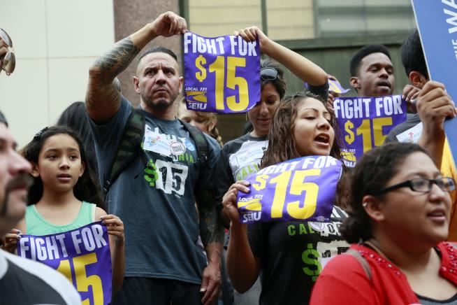 Calif. Reaches Deal for $15 Minimum Wage
