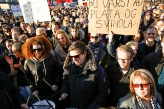 Thousands Demand Iceland PM Quit Over Panama Papers