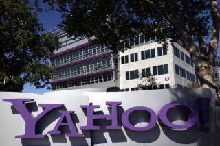 Verizon Poised to Snap Up Yahoo