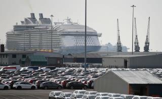 Travelers on World's Biggest Cruise Ship Complain