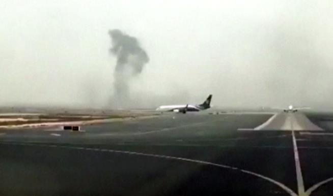Emirates Airliner Crash Lands in Dubai