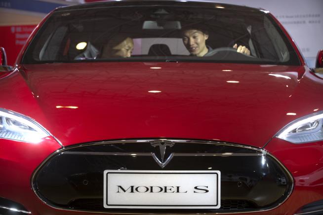 Tesla's Autopilot Might've Saved Driver's Life