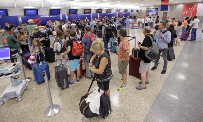 Delta Cancels More Flights as Woes Drag on