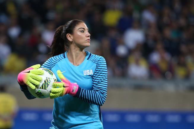 Hope Solo Proves Herself a 'Pure Loser and Lout'