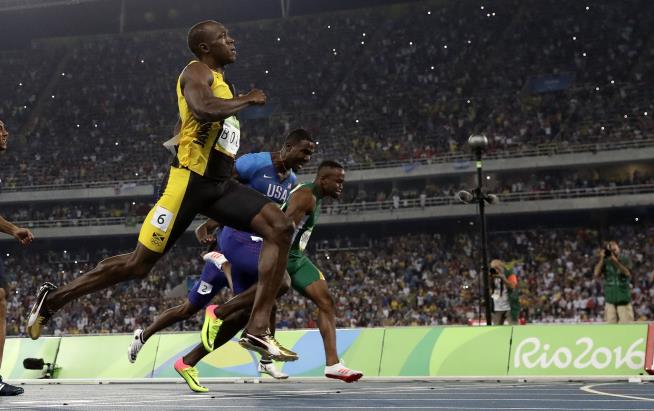 In Winning 100 Meters, Usain Bolt Does the 'Unreal'