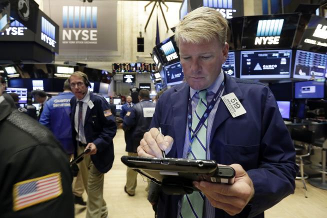 Stock Market Sees Quiet Start to the Month