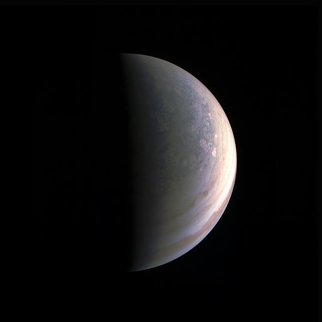 NASA Spacecraft Beams Back Close-up Views of Jupiter