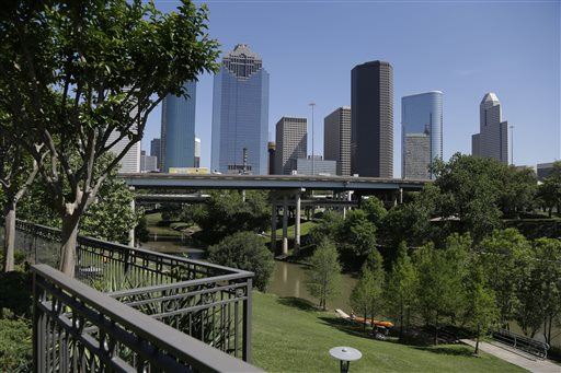 Gunman Wounds 6 in Houston; Cops Shoot Suspect