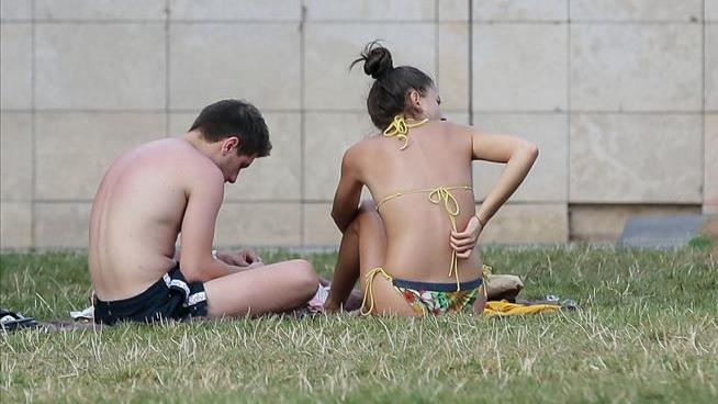 Paris to Soon Have a Place for Nudists