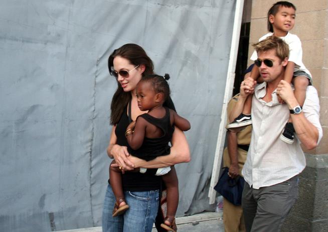 Jolie, Pitt Strike Custody Deal