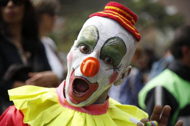 Cops: Woman Late for Work Invented Knife-Wielding Clown
