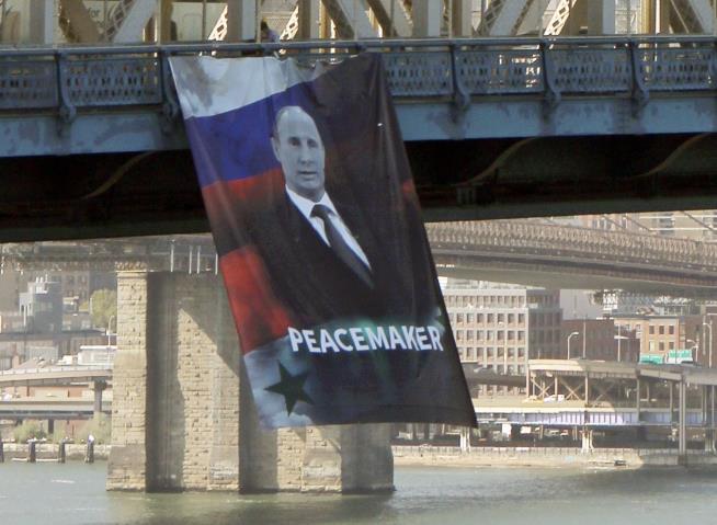 Cops Look for Whoever Hung Putin Banner From NYC Bridge