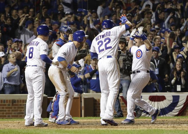 Cubs Go Up One Over Dodgers in NLCS Opener