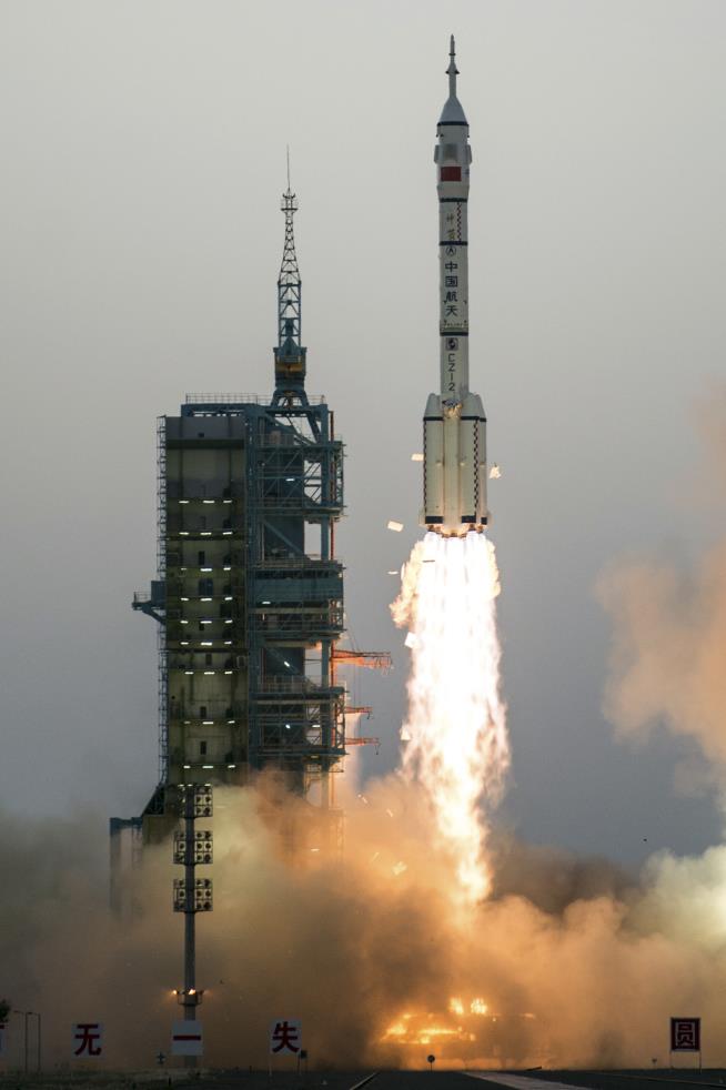 Blastoff for China's Longest Manned Space Mission