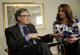 Clinton Campaign Considered Bill Gates, Tim Cook for VP