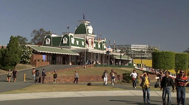 4 Die in Australia Theme Park Tragedy