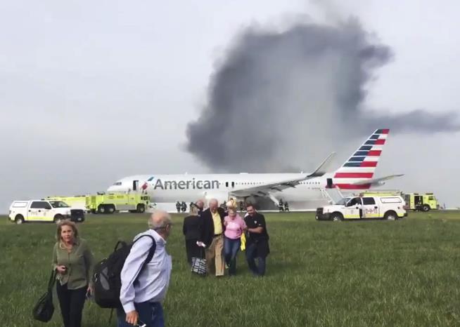 8 Injured After Plane Catches Fire at Chicago Airport