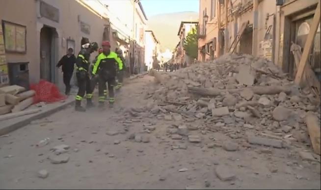 Italy Rocked by Biggest Quake Since '80