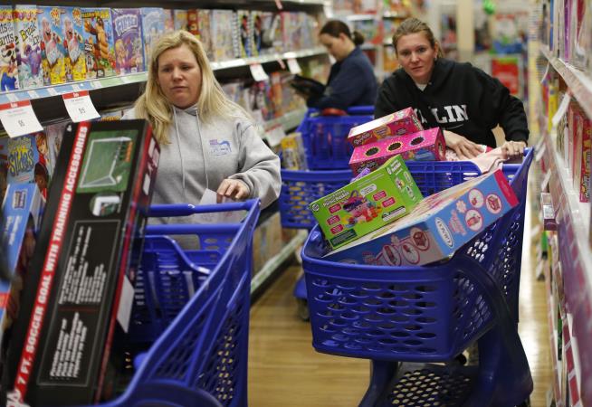 Toys R Us to Open 30 Hours Straight on Black Thursday