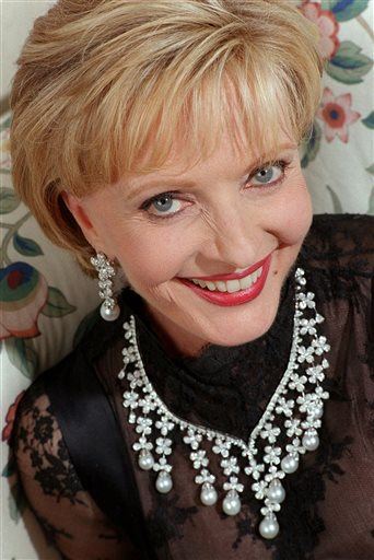Florence Henderson Of Brady Bunch Fame Dead At 82