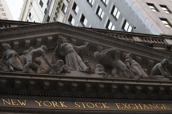On Short Day of Trading, a Slew of Record Closes