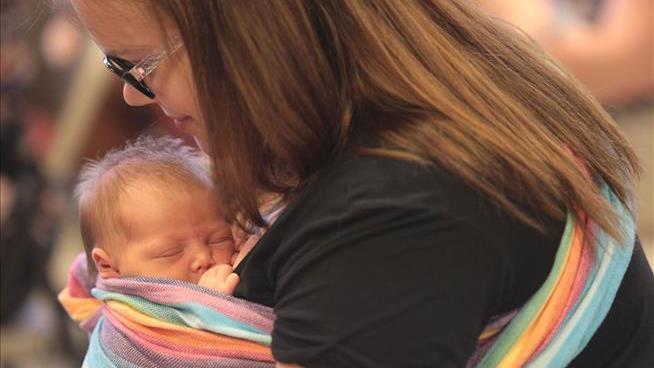 Mom Sues Hospital Over Breastfeeding Mixup