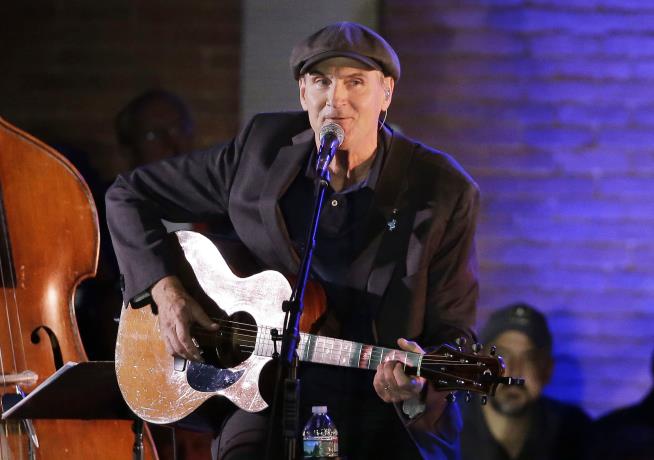James Taylor Cancels Philippines Show in Protest